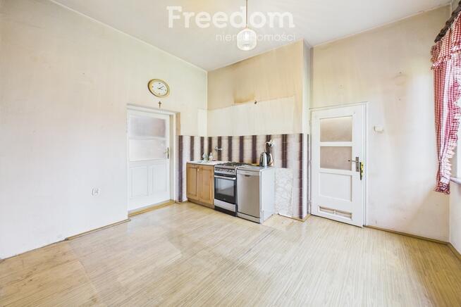 Dom z dwoma mieszkaniami