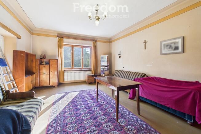 Dom z dwoma mieszkaniami