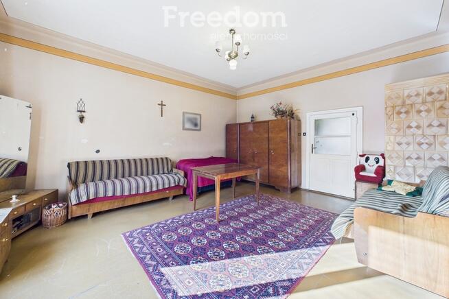 Dom z dwoma mieszkaniami