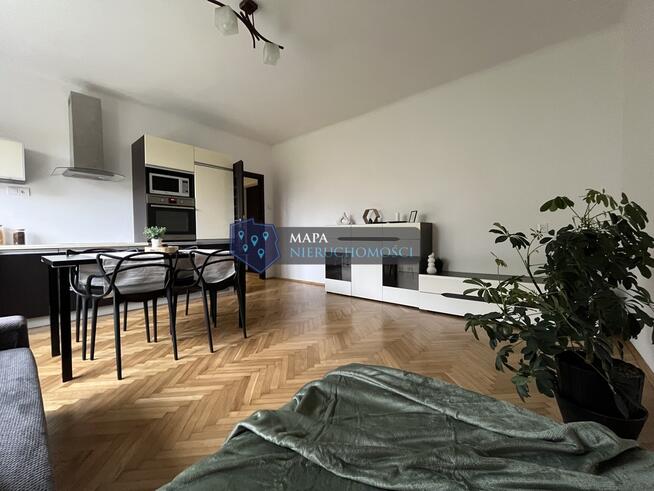 Ustawne mieszkanie na II piętrze w Centrum