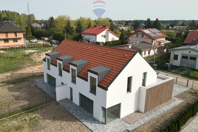 Nowoczesna połowa domu w Wójtowie