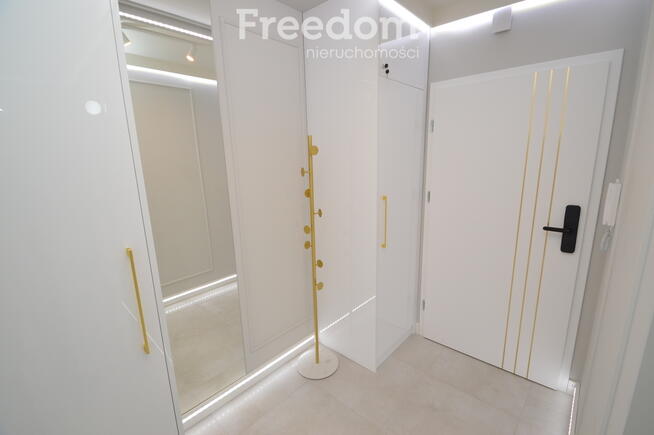 Nowy apartament z balkonem.
