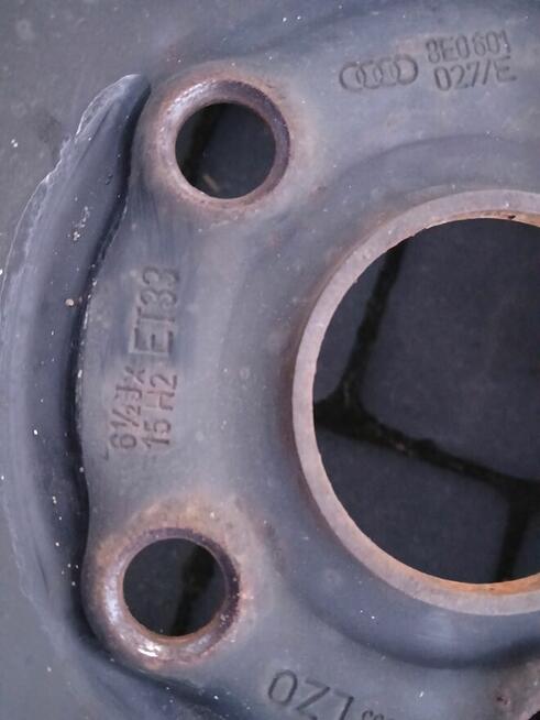 Sprzedam cztery felgi stalowe