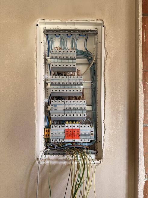 Instalacje elektryczne