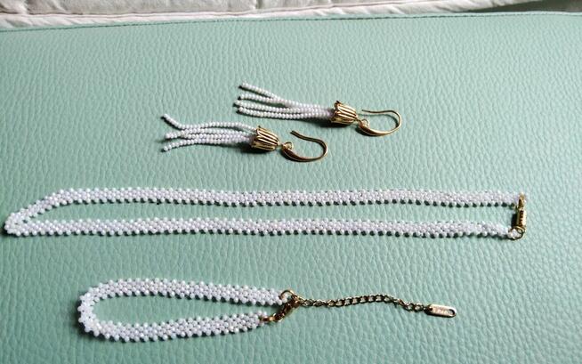 Komplet biżuterii z koralików