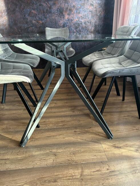 Stół szklany w bardzo dobrym stanie
