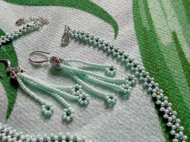 Komplet biżuterii z koralików