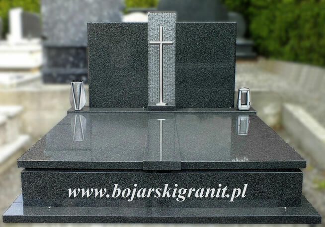 Nagrobki granitowe / Kamieniarstwo nagrobkowe / Pomniki
