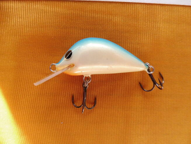 Wobler Ireneusza Gębskiego 3,5cm 3g niebiesko-perłowy