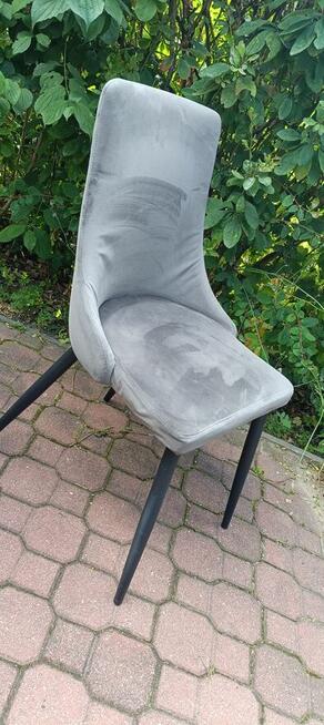 3 Ładne welurowe krzesła NEW HOME