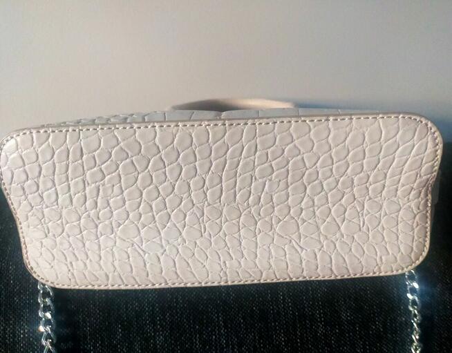 Torebka ze skóry marki Zara