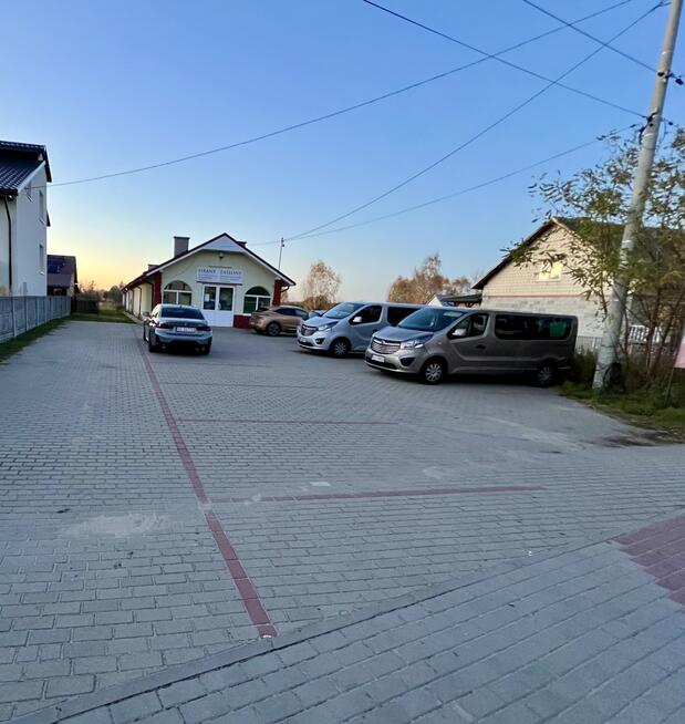 Budynek handlowo-usługowy z działką 75a Łętownia