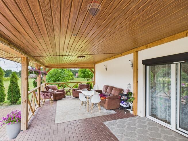 Komfortowy dom z dużą działką i tarasami