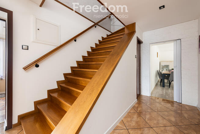 Cząstkowo - Dwa domy w cenie jednego- przy lesie !