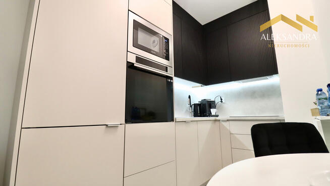 9 piętro | Balkon 12m² | Widok na miasto | Centrum