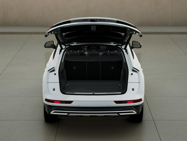 Audi Q5 LeasingOd104%_MatrixLED_Ambiente_Kamera_3-strefy_Virtual_SoundSystem_