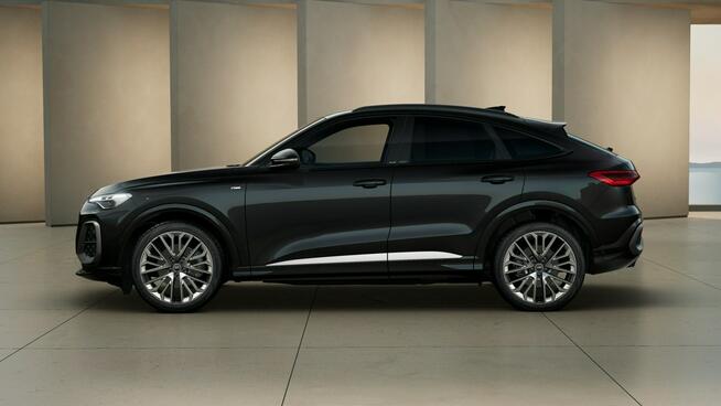 Audi Q5 LeasingOd104%_EditionOne_Matrix_Kamera360_S Line_Microfibra_3-stref_FV