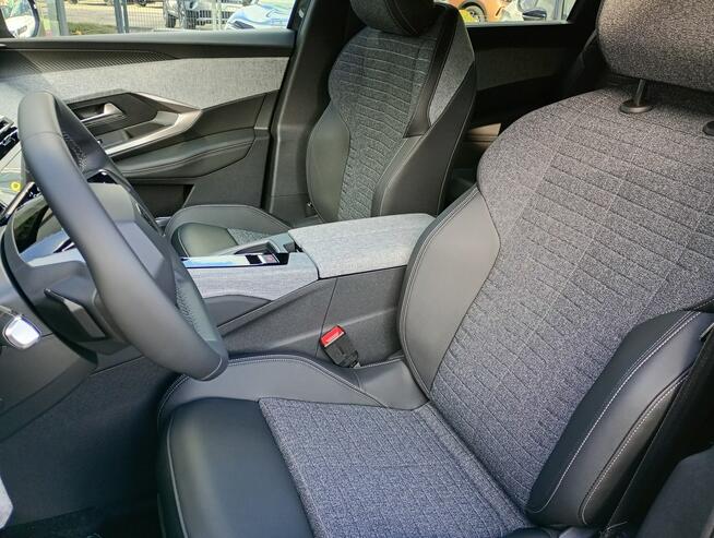 Peugeot 5008 Allure/ Kamery 360/ aktyw. tempom./ Navi 3D/ ekran 21 cali/ Alarm