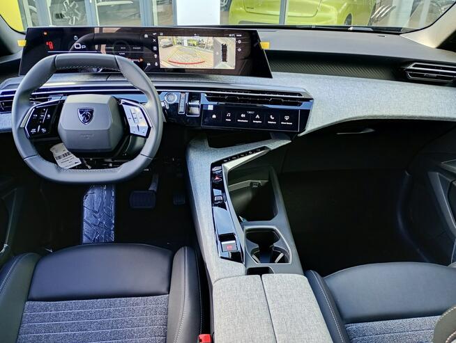 Peugeot 5008 Allure/ Kamery 360/ aktyw. tempom./ Navi 3D/ ekran 21 cali/ Alarm
