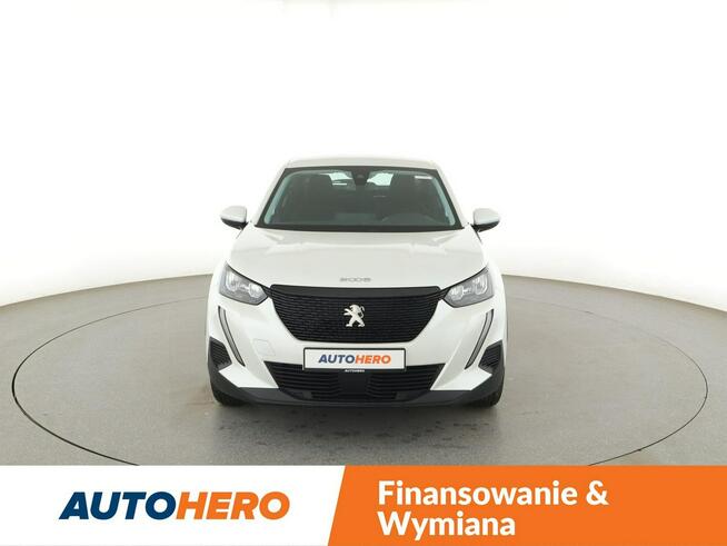 Peugeot 2008 automat LED klima auto kamera i czujniki parkowania