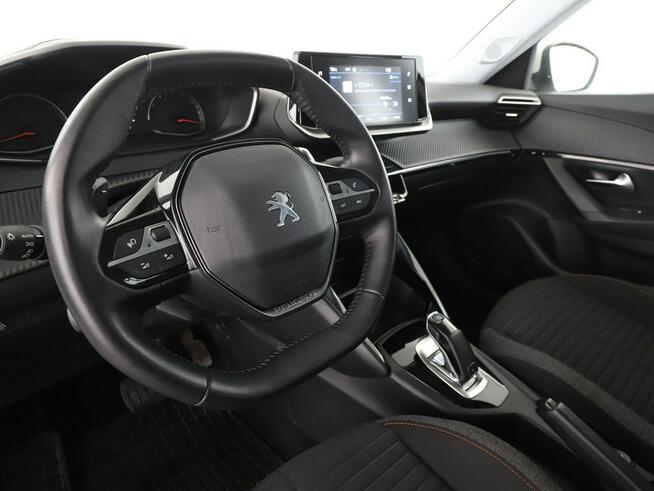 Peugeot 2008 automat LED klima auto kamera i czujniki parkowania