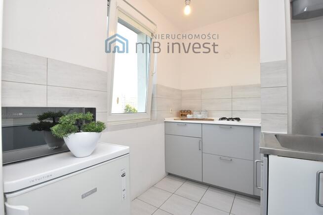 Słoneczna kawalerka z balkonem