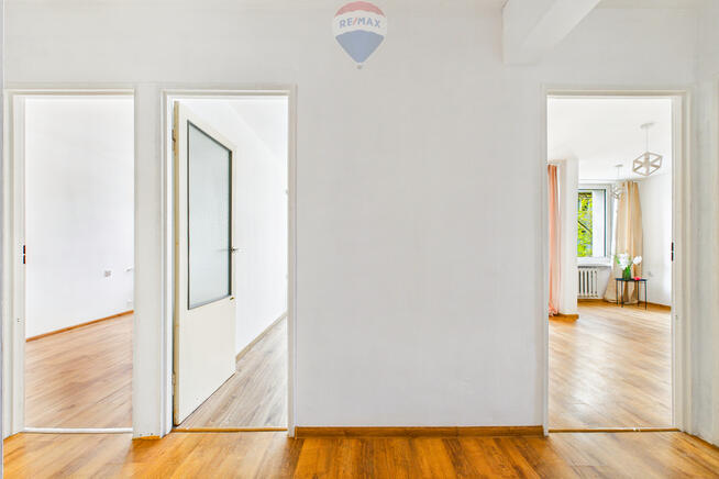 Na sprzedaż przestronne 3 pokoje !