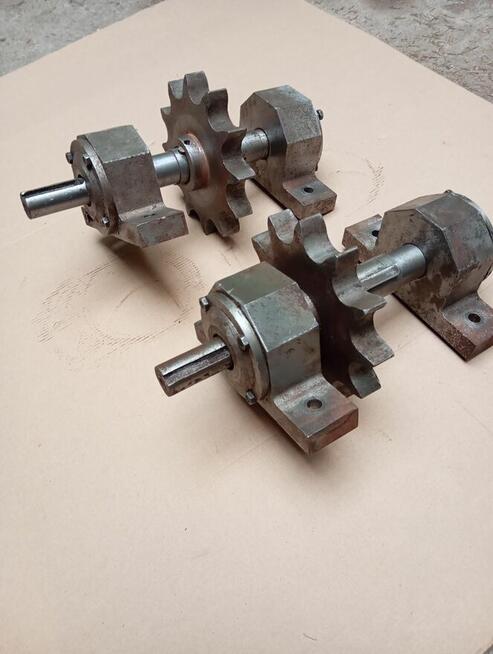 Wałek z łożyskami