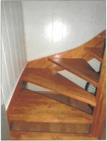 Syndyk sprzeda 2-kondygnacyjne mieszkanie z piwnicą