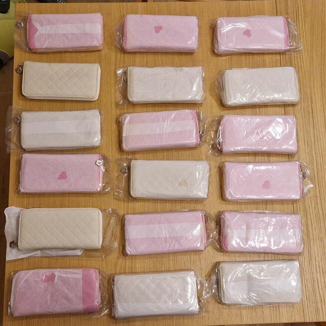 Wyprzedaż HURT – portfele, etui, torebki – 369 sztuk!