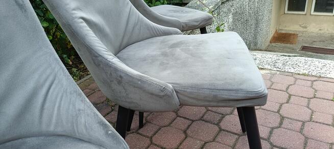 3 Ładne welurowe krzesła NEW HOME