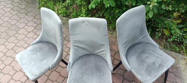 3 Ładne welurowe krzesła NEW HOME