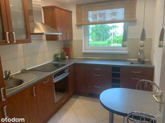 Muchobór ul Godlewskiego/ Mińska, 2.pok. kuchnia osobno