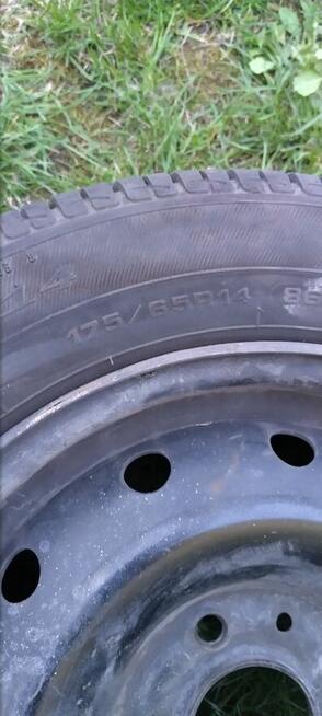Opony letnie na felgach
