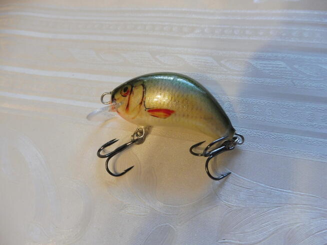 Wobler Kenart Hunter 4cm 4g, kolor NRG