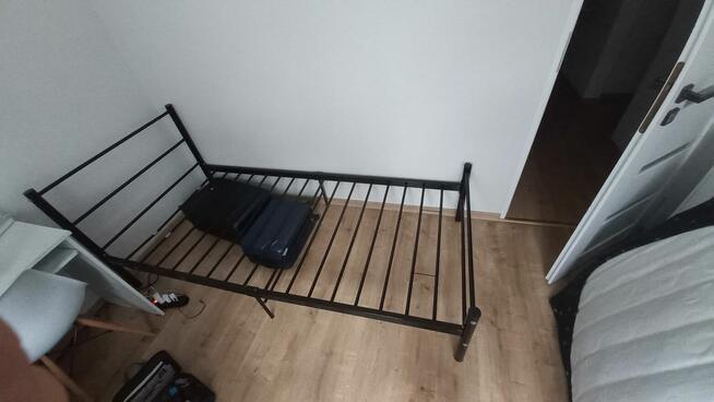 sprzedam łóżko metalowe 90/200