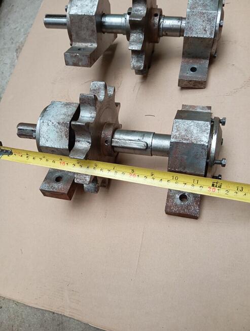 Wałek z łożyskami