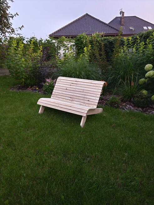 Ławka ogrodowa drewniana – solidna, wygodna i stylowa! 120x3