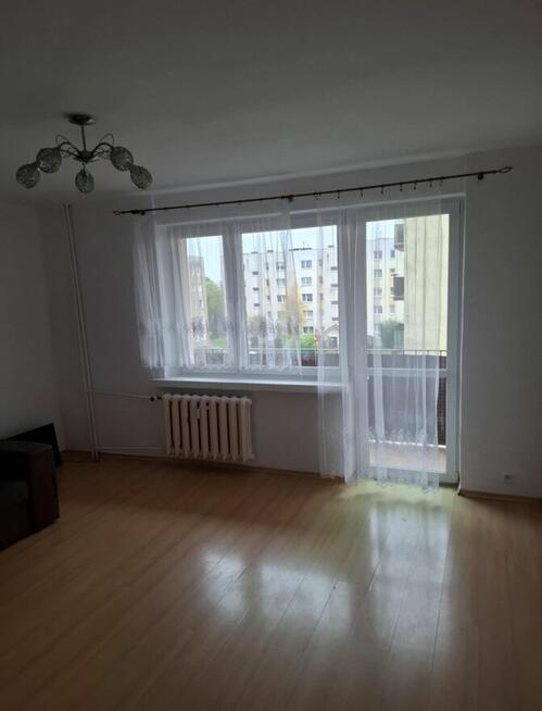 Sprzedam 3-pokojowe / Osiedle Niepodległości