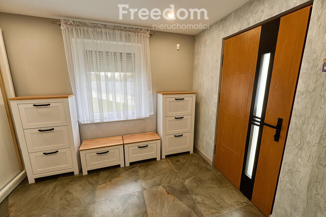 Nowoczesny smart dom z ogrodem zimowym