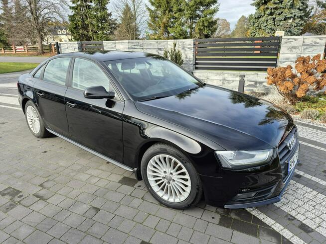 Audi A4 xenon led navi chromy ładny sedan