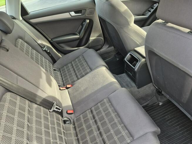 Audi A4 xenon led navi chromy ładny sedan