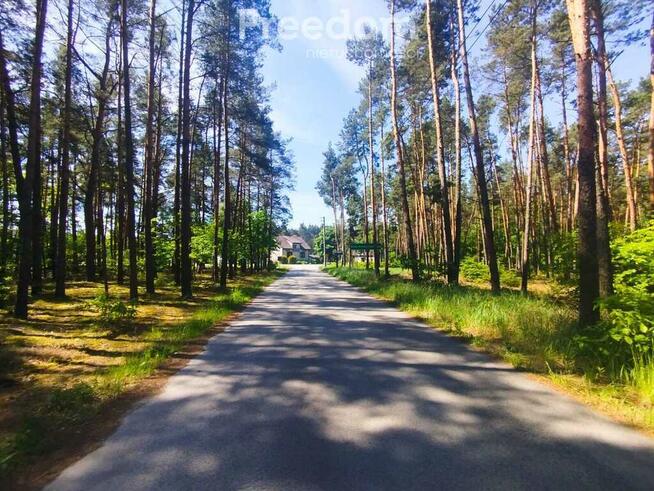Siedlisko z budynkami na sprzedaż. Gmina Garwolin