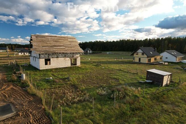 Dom w stanie deweloperskim w Przykopce.