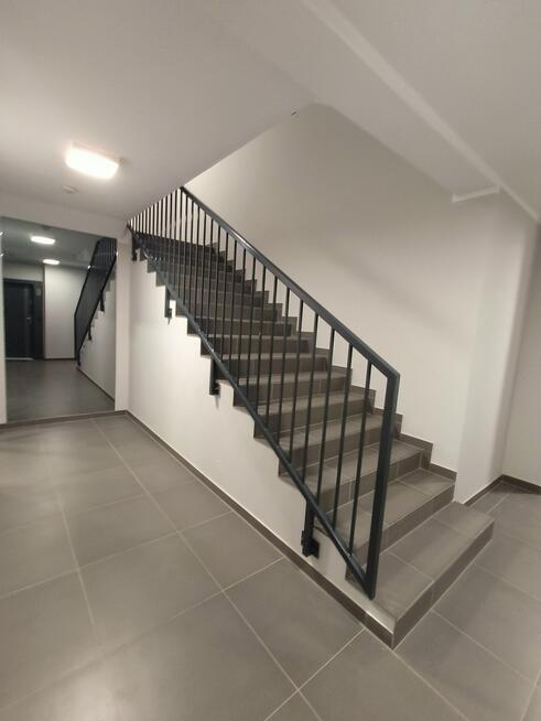 2-pokojowe mieszkanie z ogródkiem, Małe Błonia.