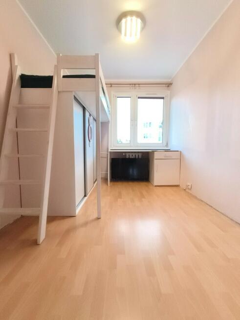 Zdroje, 4-pokojowe mieszkanie na sprzedaż.