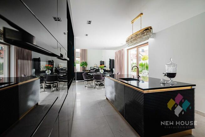 Willa 315 m2 z basenem i widokiem na jezioro