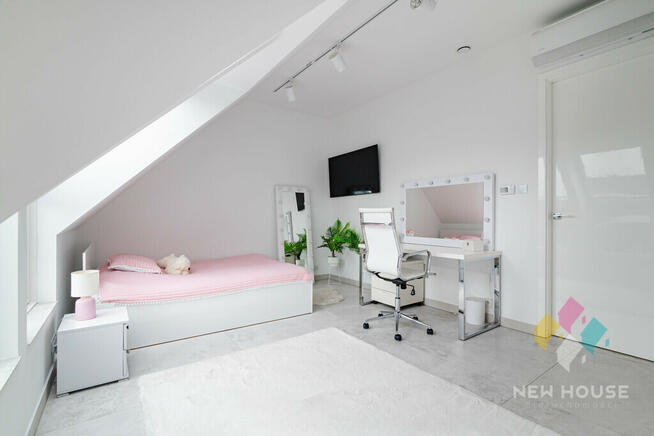 Willa 315 m2 z basenem i widokiem na jezioro