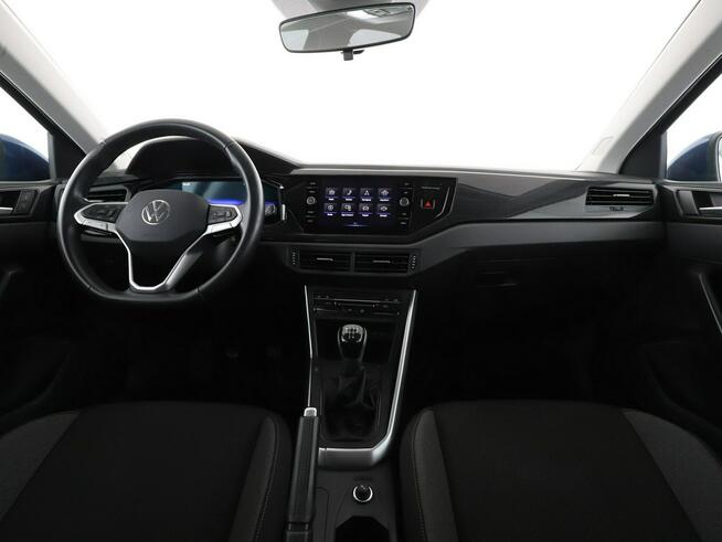 Volkswagen Taigo navi LED klima auto virtual cocpit czujniki parkowania