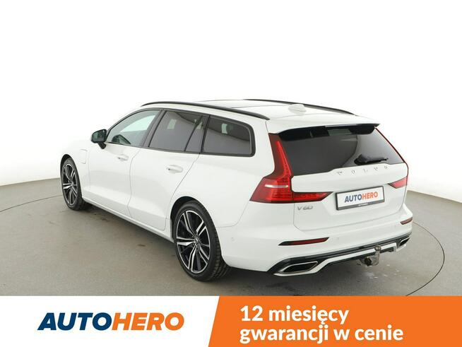 Volvo V60 PHEV 4x4 skóra/alcantara full LED panorama navi kamery